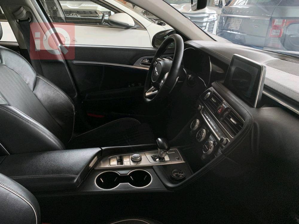 جێنسس G70